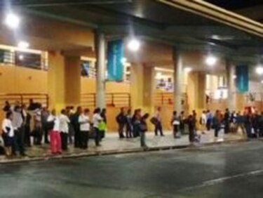 Miles de usuarios afectados por paro en el transporte