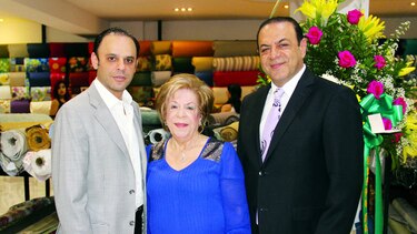 Apertura de Textiles Mundiales Mega Store