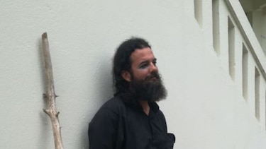 Por desnudarse en la sede del TE condenan a Belda a 30 días de arresto