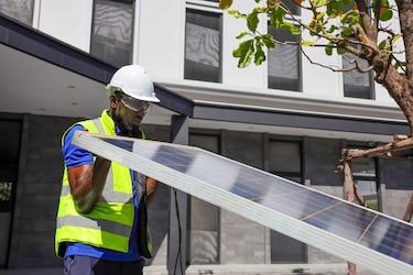Autoconsumo solar acelera su crecimiento y se acerca rápidamente al límite fijado por la ASEP