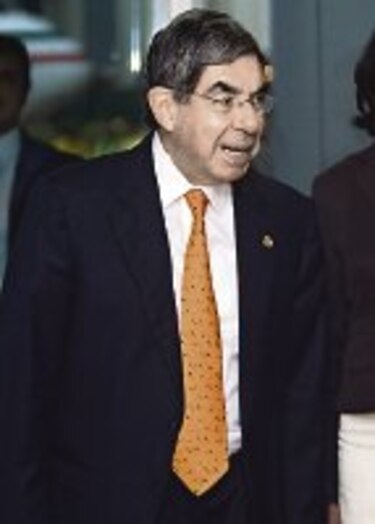 Oscar Arias no quiere a empresa china