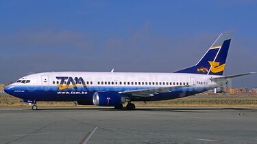 Gobierno boliviano suspende operaciones comerciales de aerolínea militar