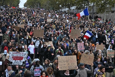 Jornada de protestas en Francia, se dan enfrentamientos entre policía y manifestantes