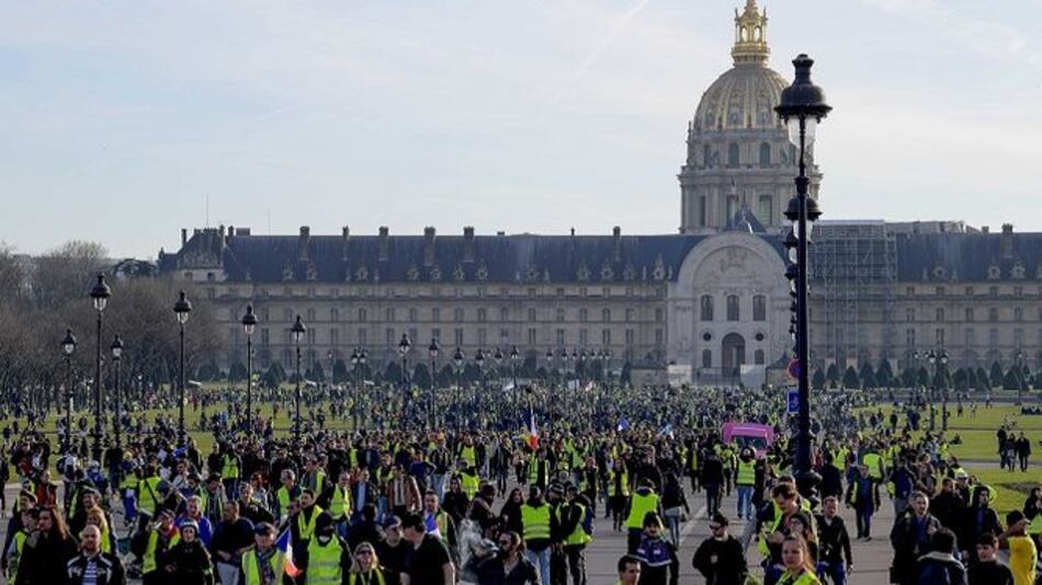 ‘Chalecos amarillos’ cumplen 3 meses de protestas con nueva manifestación en Francia