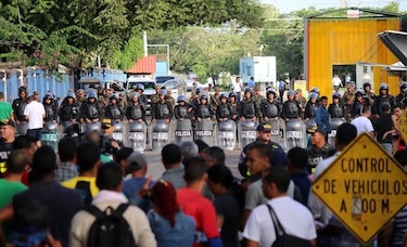 Costa Rica pide corredor humanitario para migrantes cubanos