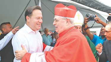 Gobierno dona millones de dólares a la Iglesia católica