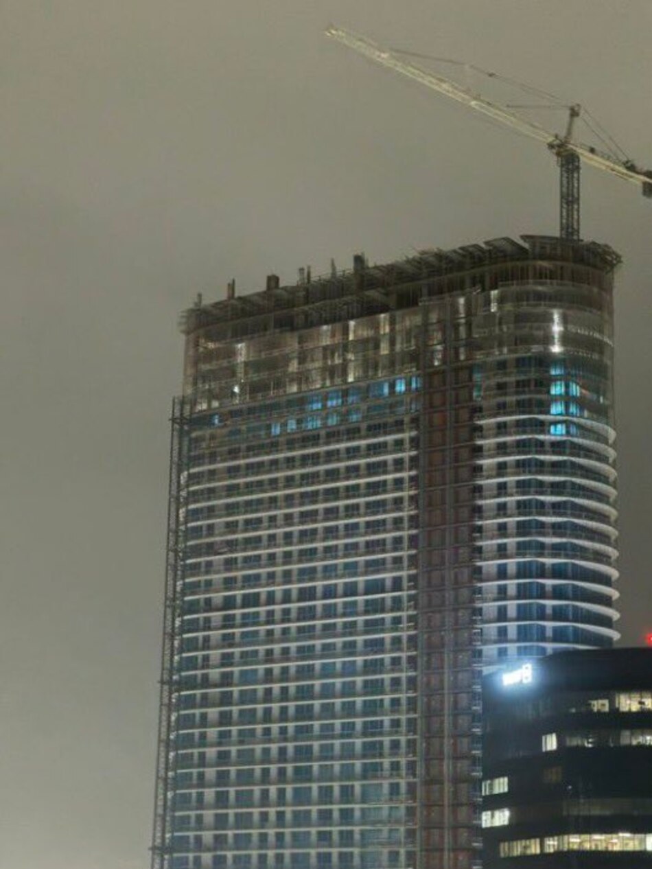 Milton baja a categoría 2 tras llegar a Florida y causa inundaciones repentinas en Tampa