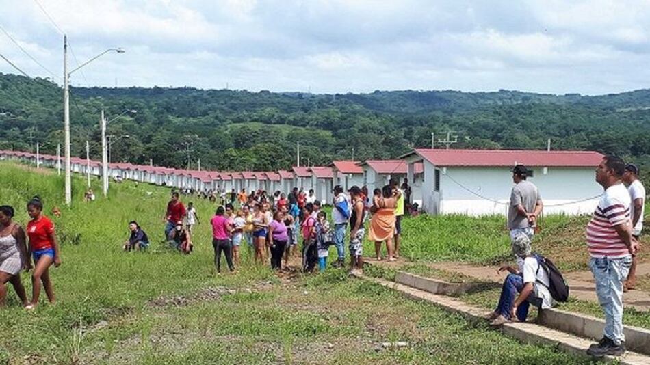 Miviot desaloja a 300 familias de proyecto que está en fase de construcción