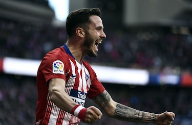 Atlético derrota al Getafe por 2-0 y presiona al líder Barcelona