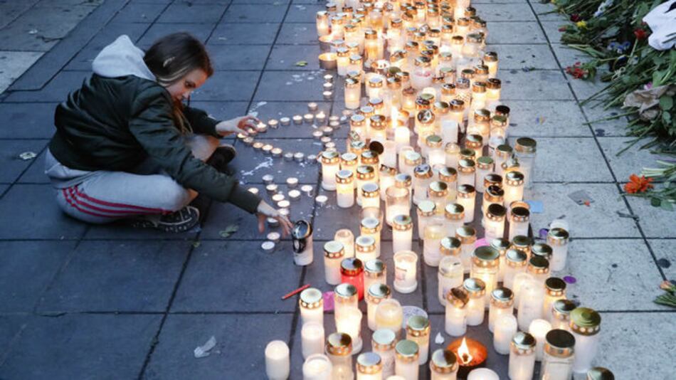 Suben a cinco los muertos en el ataque de Estocolmo