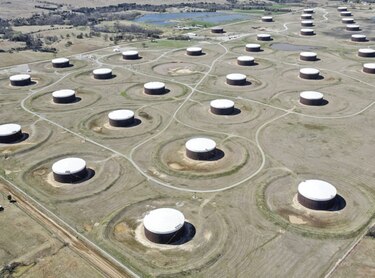 Baja de reservas sostiene el precio del petróleo