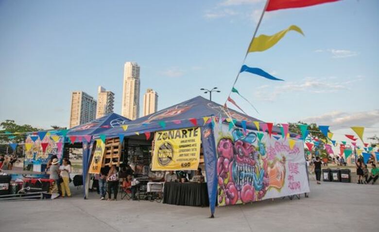 Festín y sonido alternativo