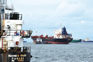 Denuncian la conexión Irán-Panamá en buques petroleros