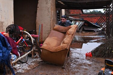 Suben a 148 los muertos por las inundaciones en el sur de Brasil