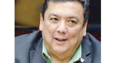 $38 mil para la selección de Ulloa y del director de los bomberos