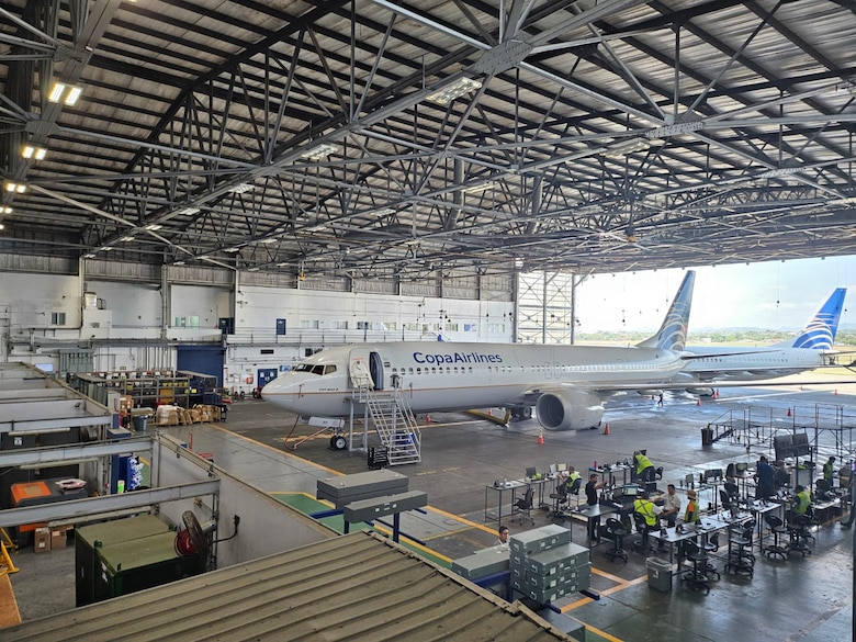 Aumenta la demanda laboral para la industria aérea en Panamá