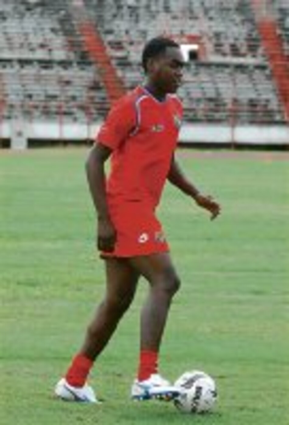 José Luis Garcés logra acuerdo con Academica