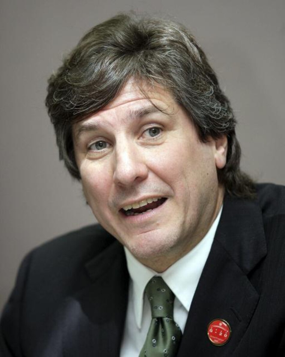 Crece polémica en Argentina por comparar dólar informal con cocaína