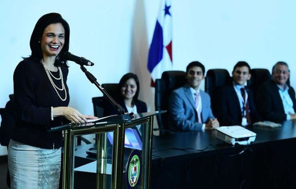 Canciller Isabel de Saint Malo de Alvarado viajará a Argentina y Chile