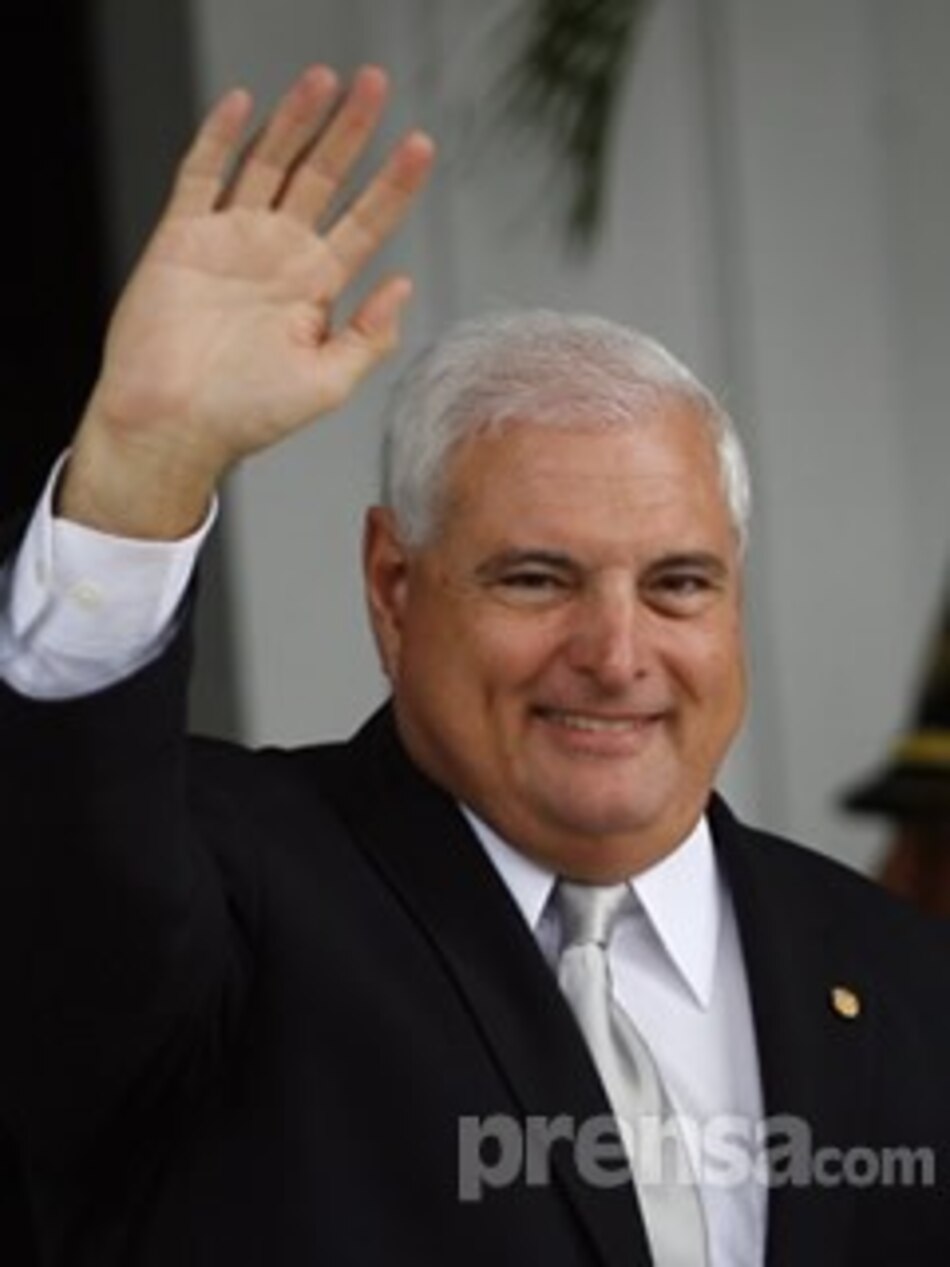 Martinelli partirá hoy rumbo a Estados Unidos