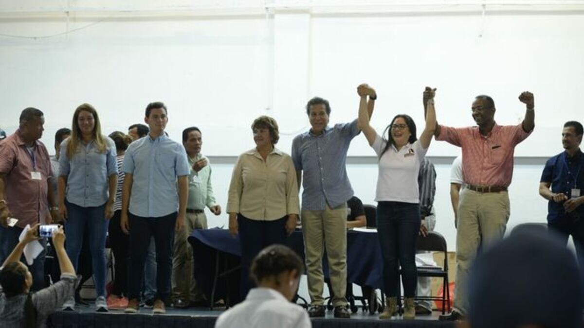 Proclamación de los siete diputados electos en el circuito 8-6.