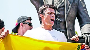 Leopoldo López denuncia irrupción armada en la casa de su familia en Caracas