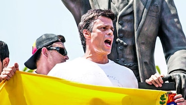 Leopoldo López denuncia irrupción armada en la casa de su familia en Caracas