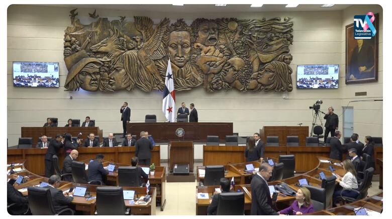 La Asamblea celebra una sesión especial por la visita del presidente de Paraguay