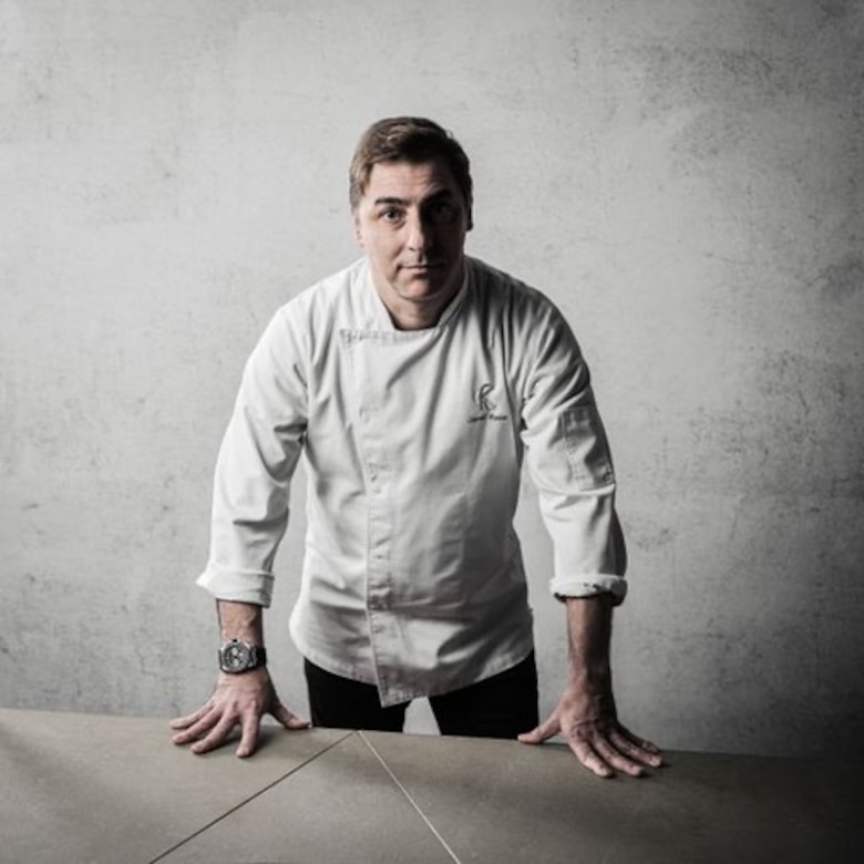 El reconocido chef Jordi Roca explora el cacao orgánico en Panamá: un viaje enriquecedor