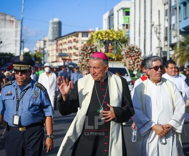 Feligreses acuden a la cita con Don Bosco tras dos años sin procesión