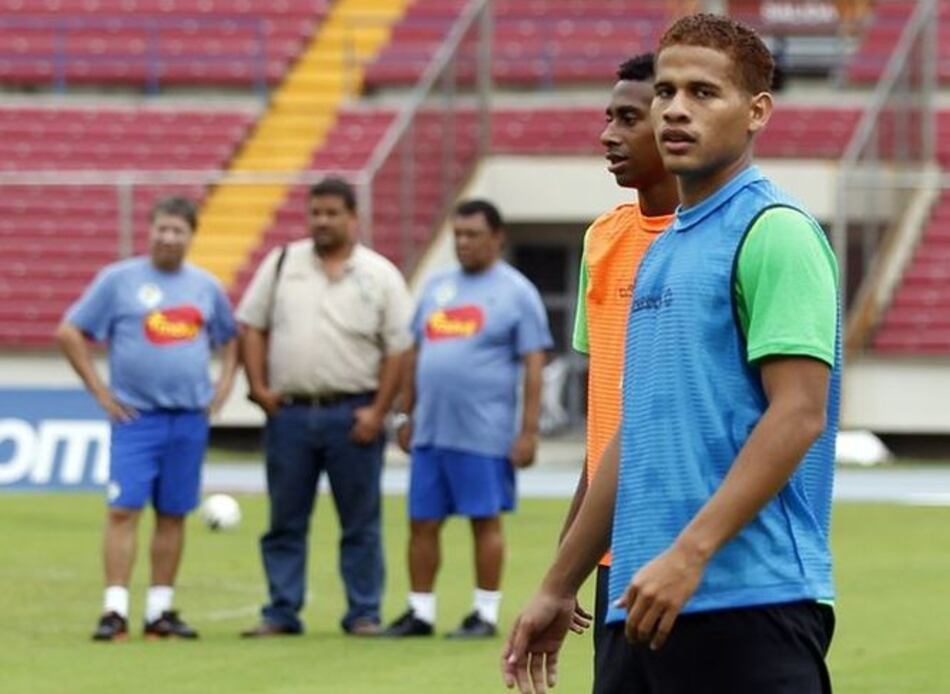 Roberto Chen es baja para la Copa Oro