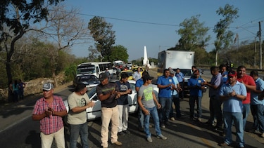 Transportistas logran acuerdo tras cierre de vía en La Villa