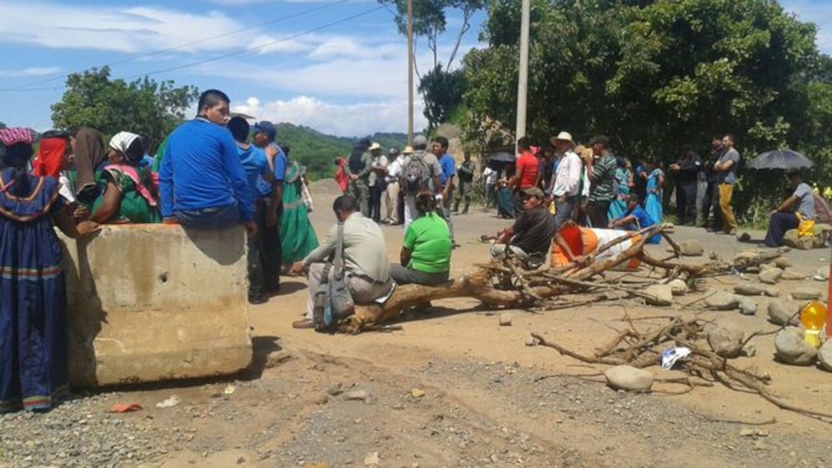Indígenas del 'M-10' se mantienen en la vía Interamericana