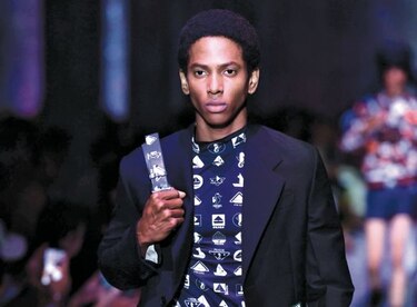 Prada presenta un festival de colores en Milán