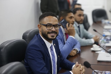 Betserai Richards presenta propuesta para fortalecer la transparencia en la gestión pública
