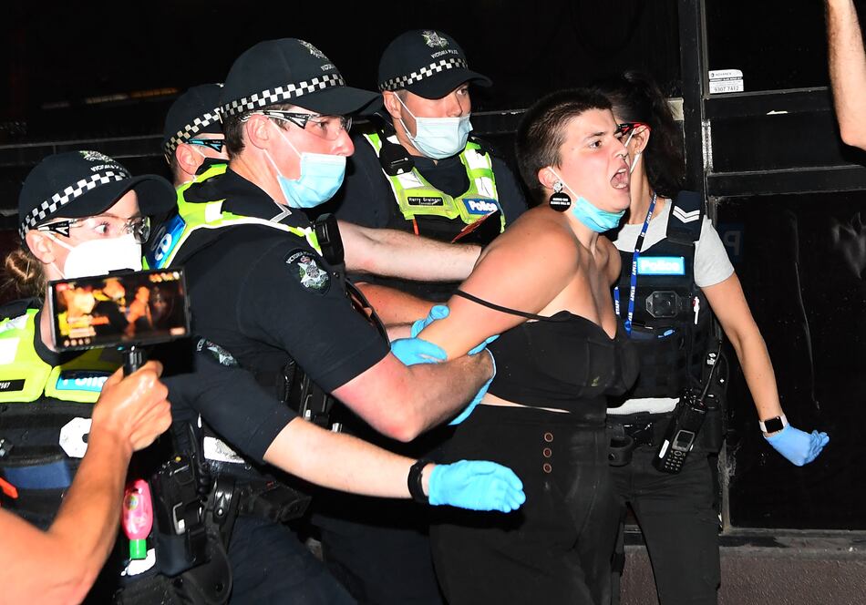 El presidente de Serbia denuncia ‘una caza política’ contra Novak Djokovic