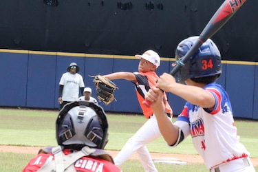 Peloteros de la Sub-12 trabajan en aspectos básicos para el torneo Premundial