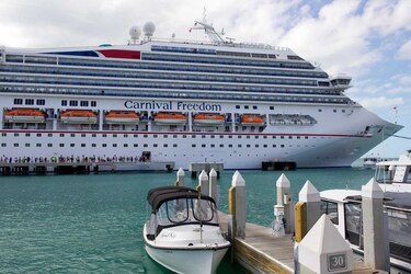 Carnival mantendrá sede en Panamá