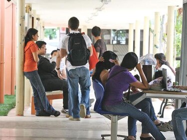 Rechazan propuesta sobre cambio a prueba de médicos