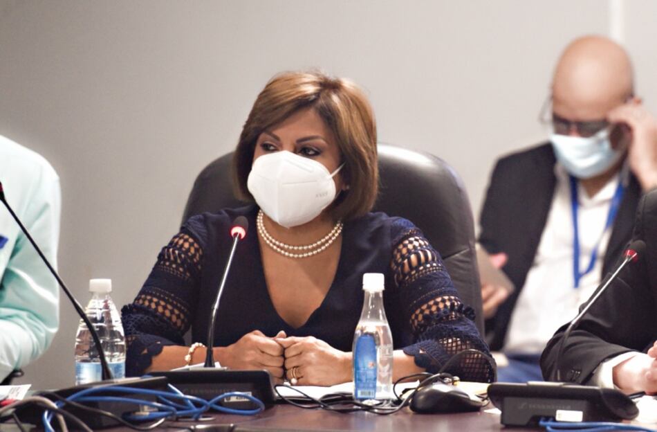 Fiscal de Cuentas pide auditar becas otorgadas a funcionarios