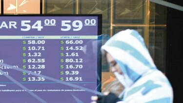 Recorte de calificación agrava crisis de Argentina