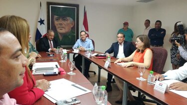 Cortizo se reúne con el CEN del PRD para establecer hoja de ruta