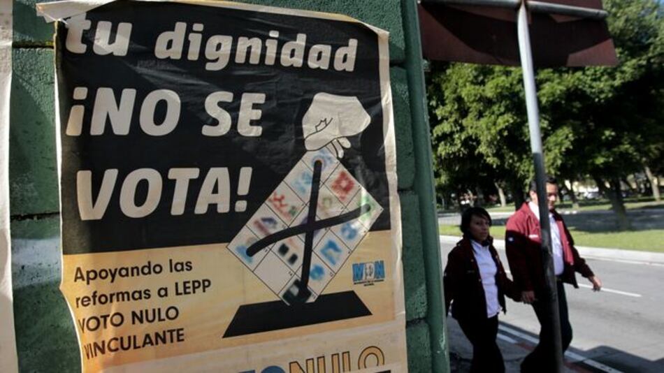 Guatemaltecos votan en medio de escándalo por corrupción