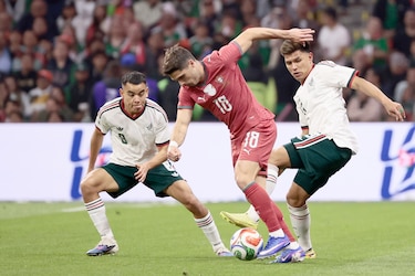 México sobrevive al acoso de Portugal y empata sin goles en el estadio Azteca