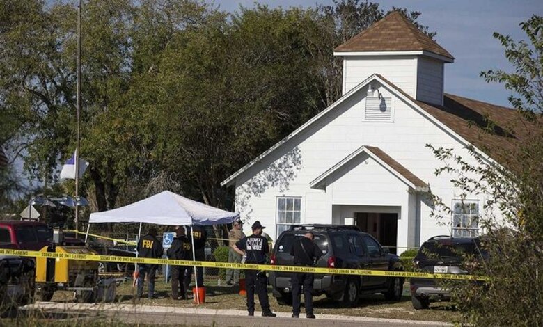 Joven ataca iglesia en Texas y asesina a 26 personas