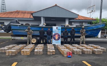 Los Santos: detienen lancha con más de una tonelada de droga