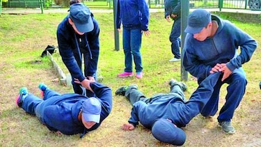 Cadetes denuncian tortura policial