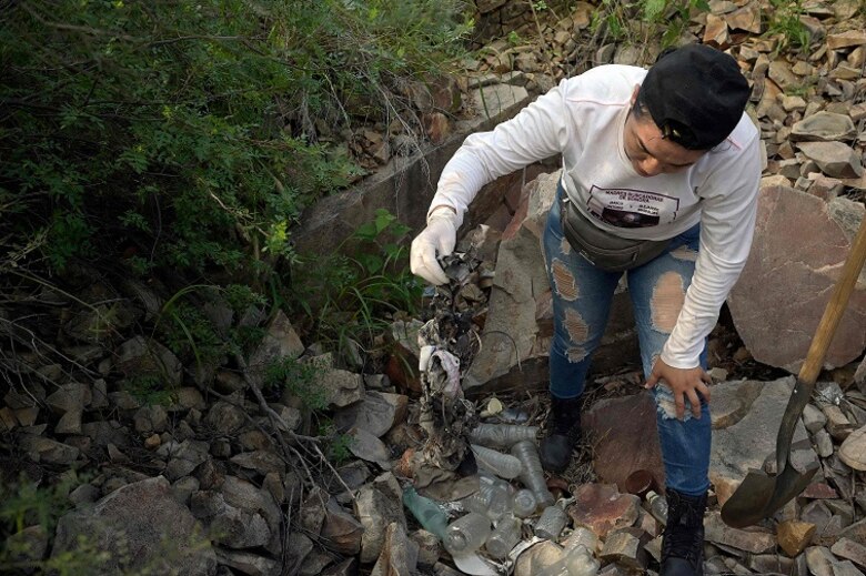 Bastaría ‘un hueso’, la búsqueda desesperada de 95,000 desaparecidos en México