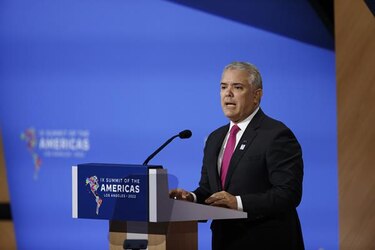 ‘Las fronteras con Venezuela están abiertas’, responde Iván Duque a Gustavo Petro
