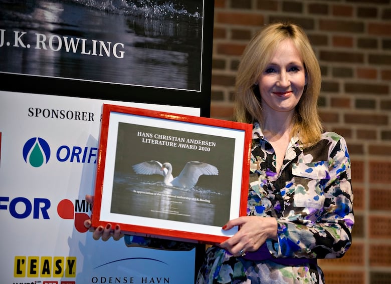 Escritoras que tuvieron que utilizar un seudónimo masculino